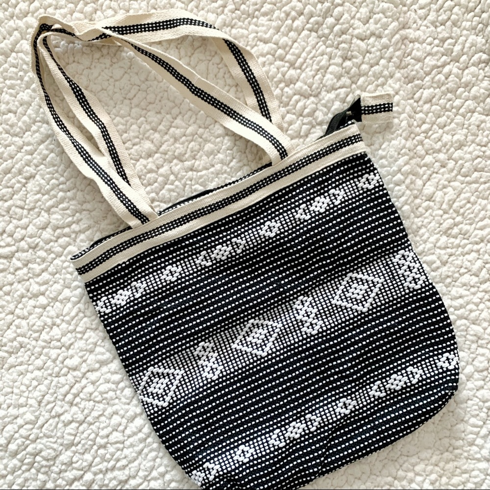 Artesanal Mexican bag NWOT